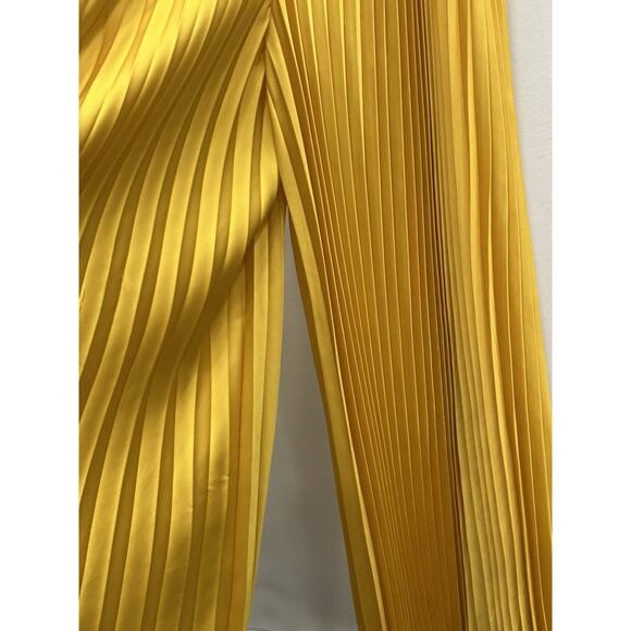 NWT Alice + Olivia Powell Yellow Pleated Wide Leg Side Cut Out Jumpsuit Size 6 - Picture 8 of 15